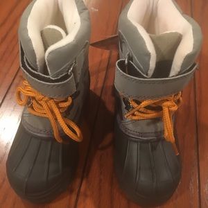 NWT GAP KIDS SNOW BOOTS